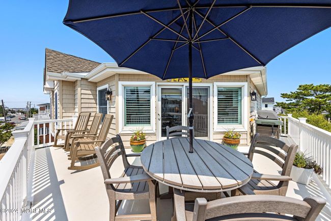 27 17 Th St, House other with 5 bedrooms, 5 bathrooms and null parking in Surf City NJ | Image 37