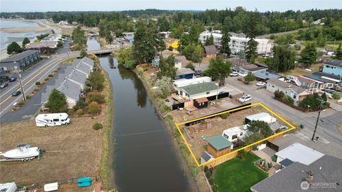 7557 Morrison Ave, Blaine, WA, 98230-9620 | Card Image