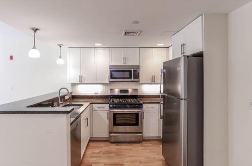 103-7 Cameron Ave, Cambridge, MA, 02140-1155 | Card Image