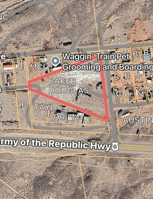 165 Mann Ln, Tonopah, NV, 89049-1878 | Card Image