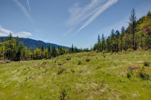 40999 Highway 62, Prospect, OR, 97536-8904 | Card Image