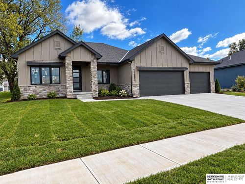 11113 S 98th St, Papillion, NE, 68046-5108 | Card Image
