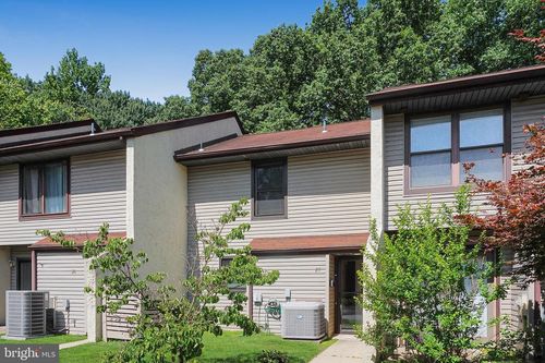 27 W Azalea Ln, MOUNT LAUREL, NJ, 08054-2523 | Card Image