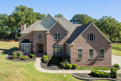 6236 Althorp Cv, Lakeland, TN, 38002-7004 | Card Image