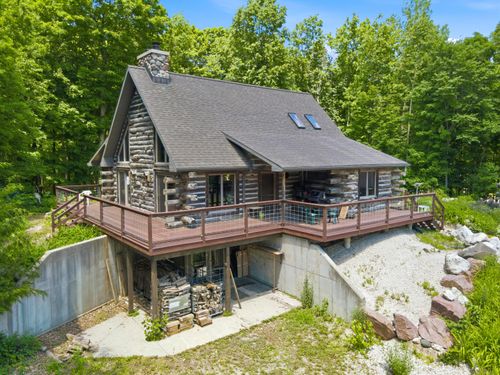 W5501 Burrows Ln, Elkhart Lake, WI, 53020-1644 | Card Image