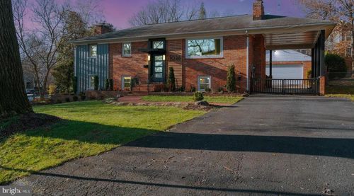 1026 Birch St, FALLS CHURCH, VA, 22046-2402 | Card Image