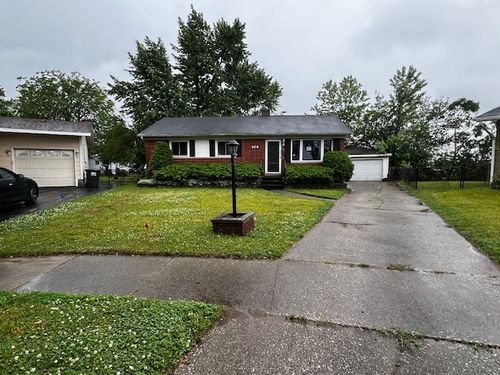 104 Anne Ct, Thornton, IL, 60476-1068 | Card Image