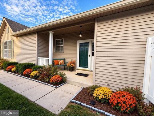1508 N Hunting Horn Turn, GLEN MILLS, PA, 19342-2248 | Card Image