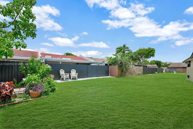 14103 Sw 55 Th St, Townhouse with 2 bedrooms, 1 bathrooms and null parking in Miami FL | Image 34