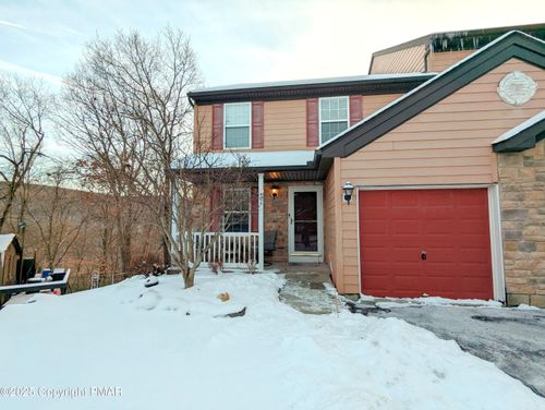 a-42A Sky View Dr, East Stroudsburg, PA, 18302-7810 | Card Image