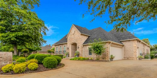 914 Amanda Dr, Mansfield, TX, 76063-3407 | Card Image