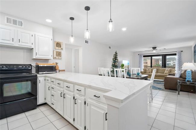 APT-122 - 5973 State Highway 361, Condo with 3 bedrooms, 2 bathrooms and 1 parking in Port Aransas TX | Image 10