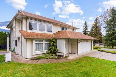 1250 Ryder St, House other with 5 bedrooms, 3 bathrooms and 6 parking in Hope BC | Image 2