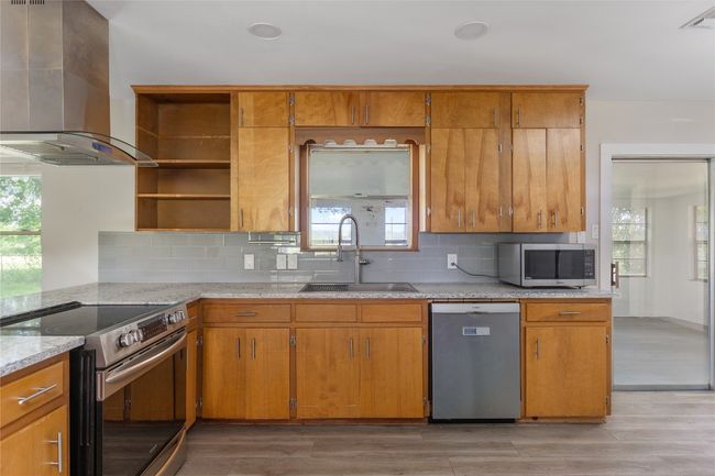 2255 Old Colony Line Rd, House other with 3 bedrooms, 2 bathrooms and 4 parking in Lockhart TX | Image 9