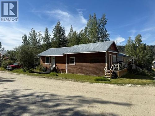 678 Princess St, Dawson, YT, Y0B1G0 | Card Image
