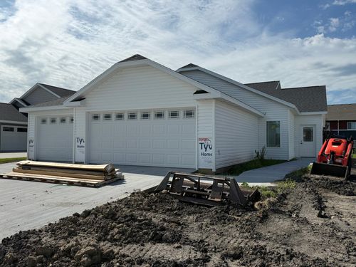 511 Westview Lane E, West Fargo, ND, 58078 | Card Image