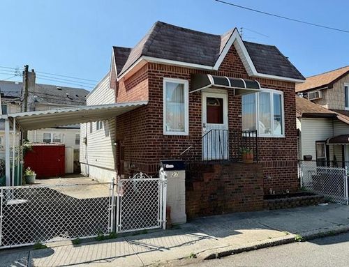 27 Aster Ct, Brooklyn, NY, 11229-6556 | Card Image