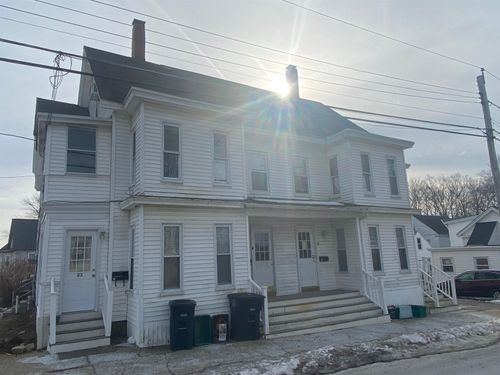 23 Summer St, Nashua, NH, 03064-2353 | Card Image