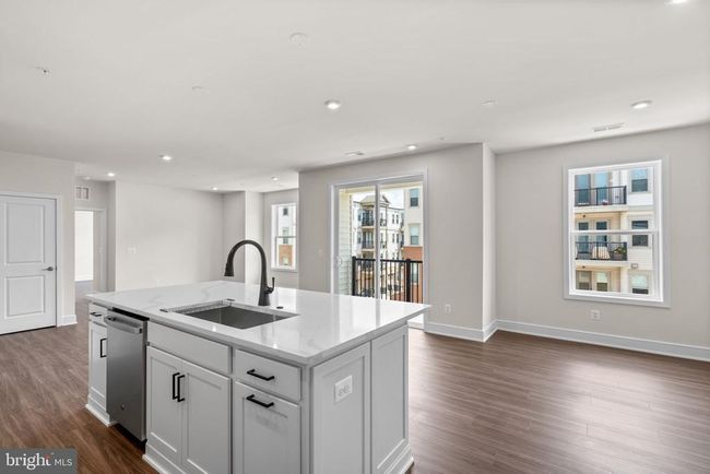 13-302 - 23640 Bolton Crescent Ter, Condo with 2 bedrooms, 2 bathrooms and null parking in ASHBURN VA | Image 6