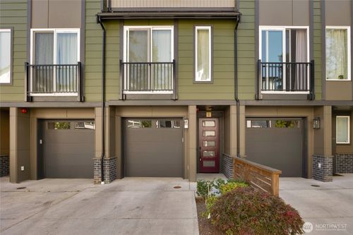 unit-b-18521 1st Ave Ne, Shoreline, WA, 98155-2118 | Card Image