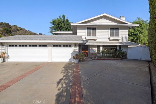 23900 Darbun Dr, Newhall, CA, 91321-3432 | Card Image