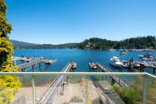 2564 Panorama Dr, North Vancouver, BC, V7G1V5 | Card Image