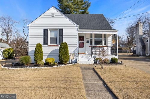 352 Redwood Ave, TRENTON, NJ, 08610-3237 | Card Image