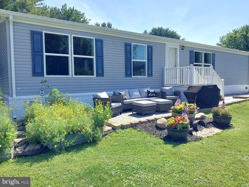 8932 Breinig Run Cir, BREINIGSVILLE, PA, 18031-2022 | Card Image