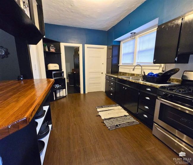417 Ne 13 Th St, House other with 2 bedrooms, 1 bathrooms and null parking in Abilene KS | Image 7