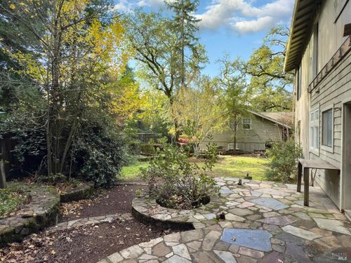 13435 Gibson St, Glen Ellen, CA, 95442-9667 | Card Image