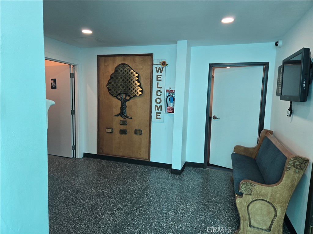 Commercial Lease in Los Angeles 4