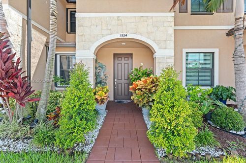 3384 W 106th Ter, Hialeah, FL, 33018-4621 | Card Image
