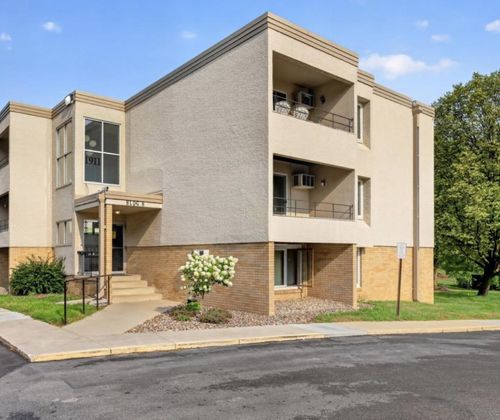 17-1911 Viking Dr Nw, Rochester, MN, 55901-2470 | Card Image
