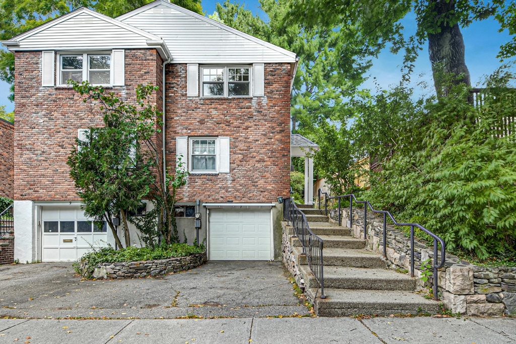 Kent Sq, Brookline, MA 02446