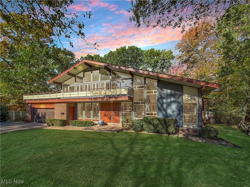 25861 Euclid Chagrin Pkwy, Richmond Heights, OH, 44143-1735 | Card Image