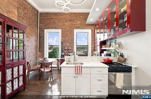 929 Garden St, Hoboken, NJ, 07030-4238 | Card Image