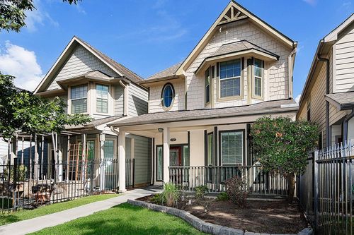737 W 20th St, Houston, TX, 77008-3507 | Card Image