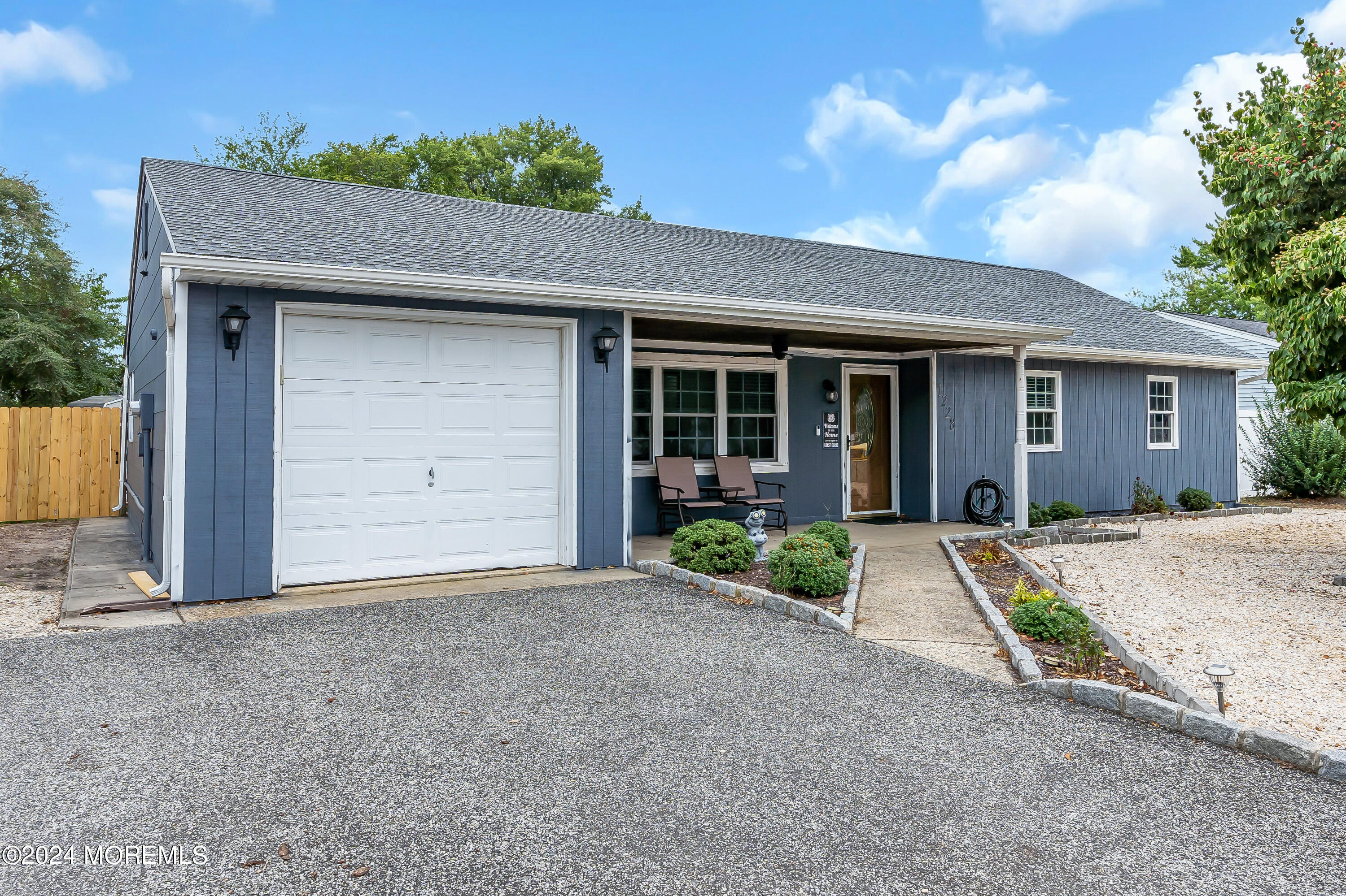Bay Ave, Toms River, NJ 08753