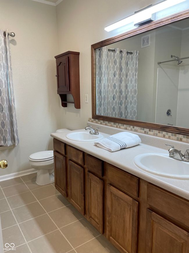 APT-2C - 12820 University Cres, Condo with 3 bedrooms, 2 bathrooms and null parking in Carmel IN | Image 20