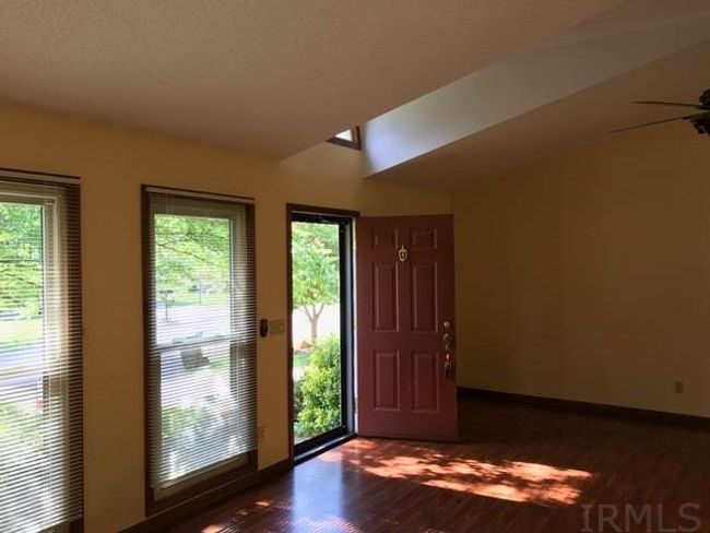 5744 Spring Corner Rd, House other with 3 bedrooms, 2 bathrooms and null parking in Newburgh IN | Image 4