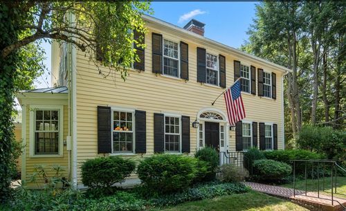 49 Salem St, Andover, MA, 01810-2105 | Card Image