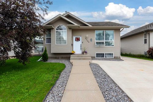 2205 51 Ave, Lloydminster, AB, T9V3H4 | Card Image