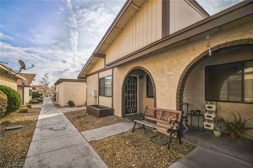 d-5733 Smoke Ranch Rd, Las Vegas, NV, 89108-3737 | Card Image