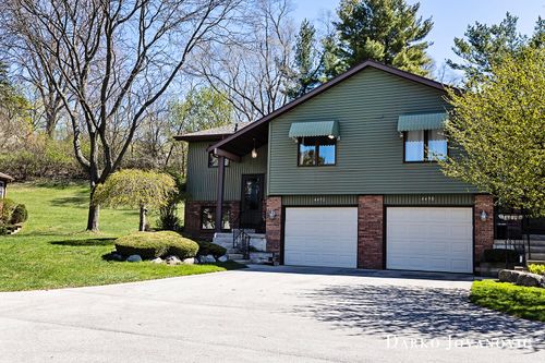 4492 Valley Dr, Grand Rapids, MI, 49525-1372 | Card Image