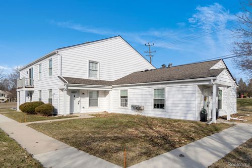 2605 Thornbrier Ct, Lake Orion, MI, 48360-1744 | Card Image