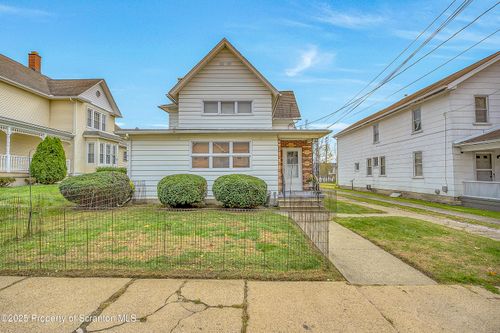 412 Academy St, Peckville, PA, 18452-1602 | Card Image