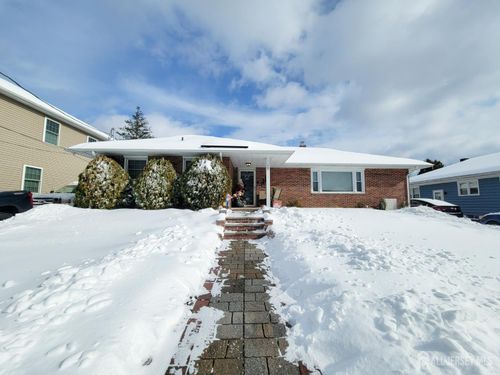 46 N Edward St, Sayreville, NJ, 08872-1567 | Card Image