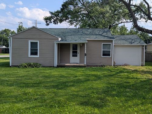 707 E Van Allen St, Tuscola, IL, 61953-1733 | Card Image