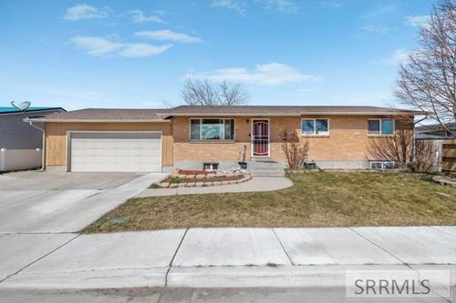 802 Bonanza Ave, Chubbuck, ID, 83202-2604 | Card Image