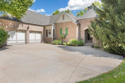 823 E Donegal Cir, Nixa, MO, 65714-7647 | Card Image